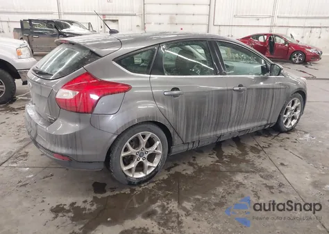 2014 Ford Focus Titanium from USA, damaged, VIN 1FADP3N27EL224421
